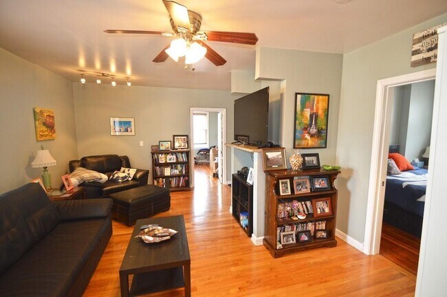 Building Photo - 78 Parsons St