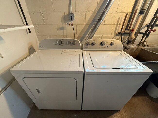 Building Photo - Caleb Hyatt - Tenant Placement