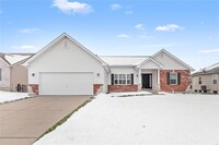 Building Photo - 757 Pecan Hill Dr