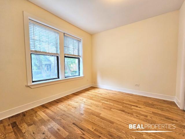 Building Photo - 2 bedroom in CHICAGO IL 60613