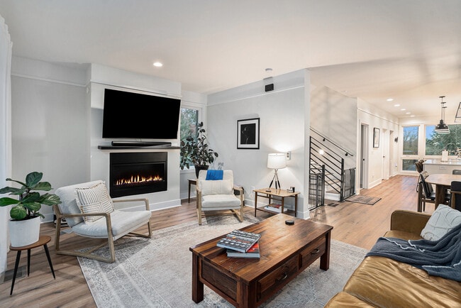 Building Photo - 622 Bellemeade Ave NW