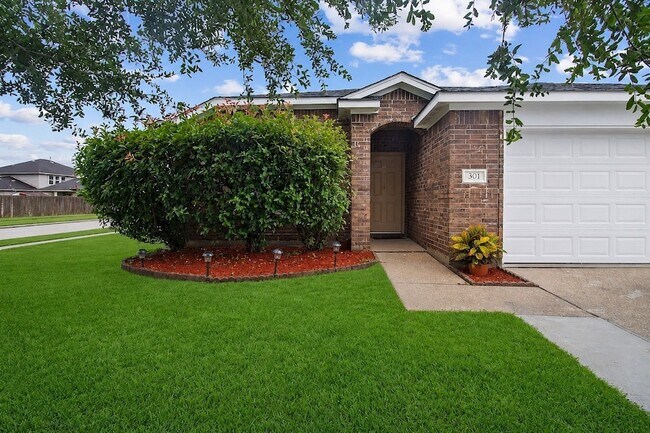 Building Photo - 301 Turquoise Trade Dr