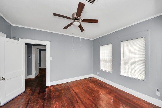 Building Photo - 3319 Holman St