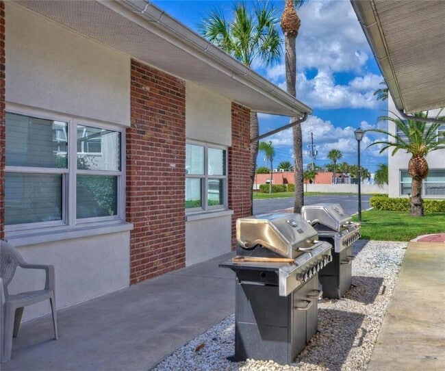 Building Photo - 5575 Gulf Blvd