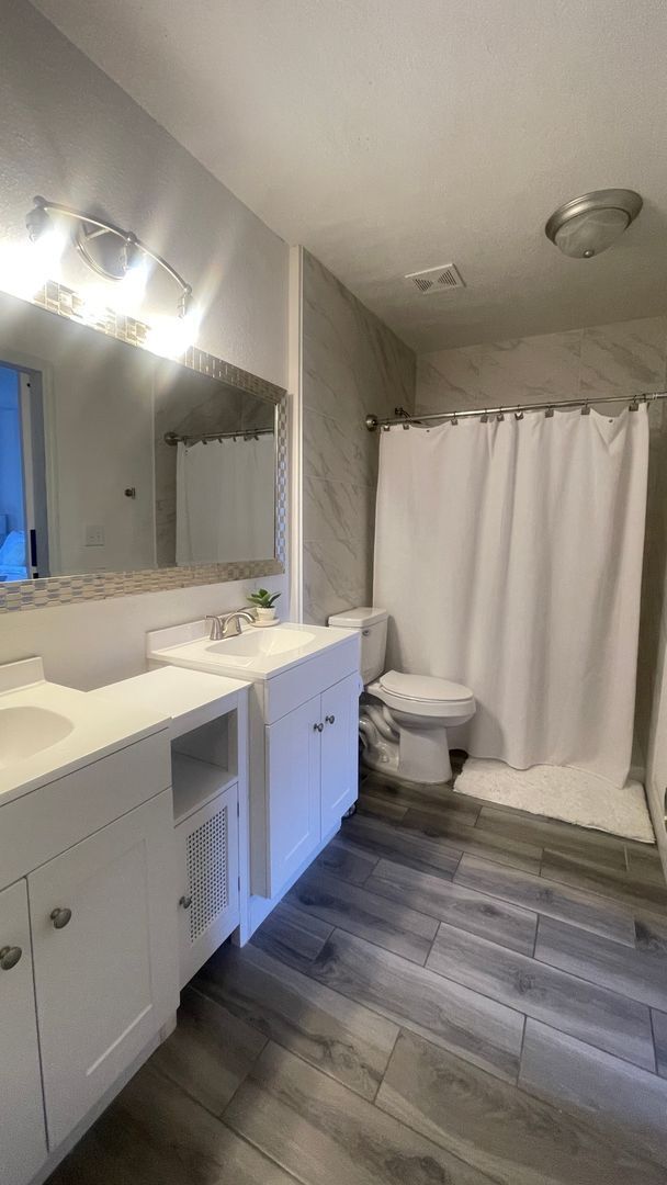 Building Photo - 1718 Silver Creek Ct