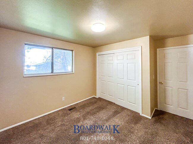 Building Photo - 661/663 N 980 W