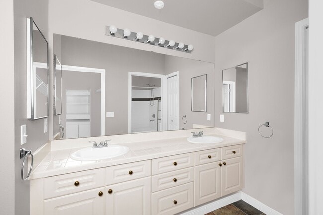 Building Photo - 3 Bedroom 2.5 Bath Redmond Townhouse