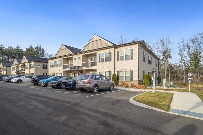 Building Photo - 103 W Creek Ln
