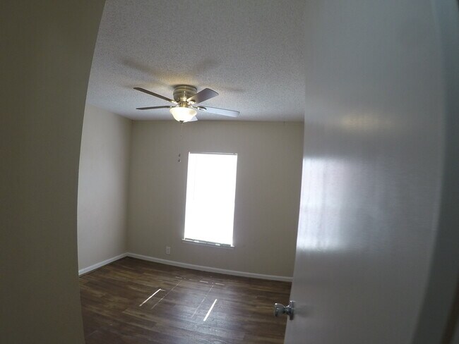Building Photo - 200 Raider Ln