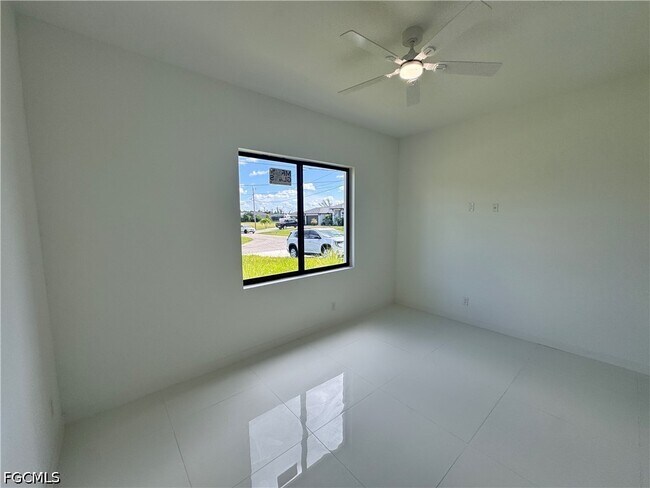 Building Photo - 2726 NW 41st Pl