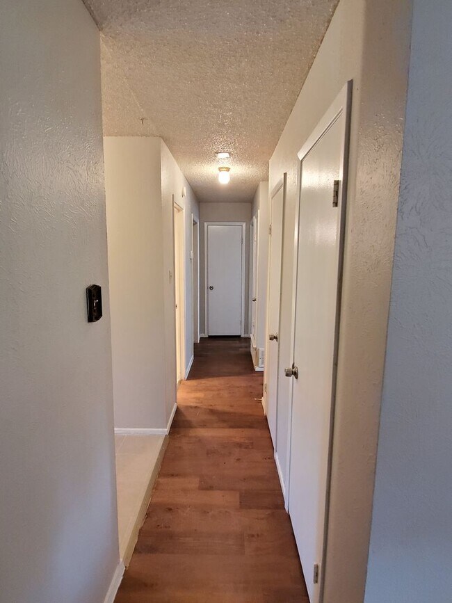 Building Photo - 3118 Leanne St