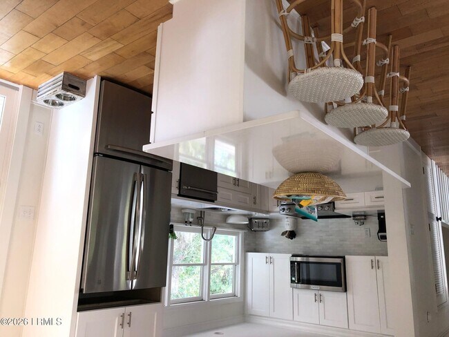 Building Photo - 374 Perch Dr