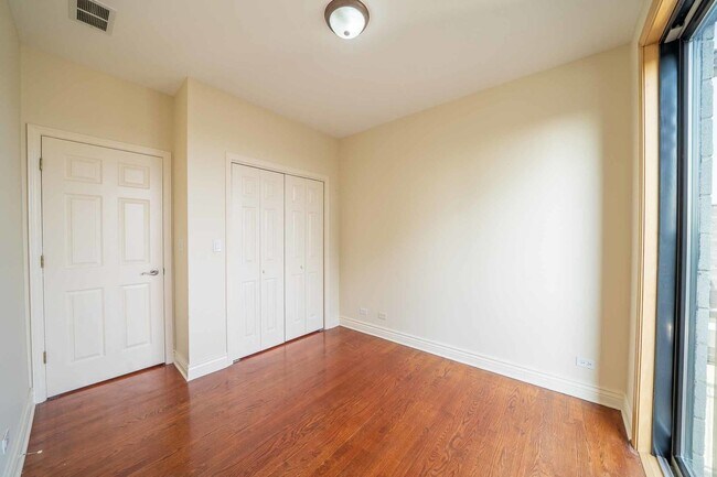 Building Photo - 3123 W Washington Blvd