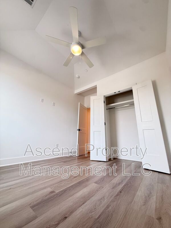 Building Photo - 118 Leggo Ave