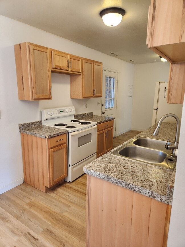 Building Photo - 4287 Deerfield Hills Rd