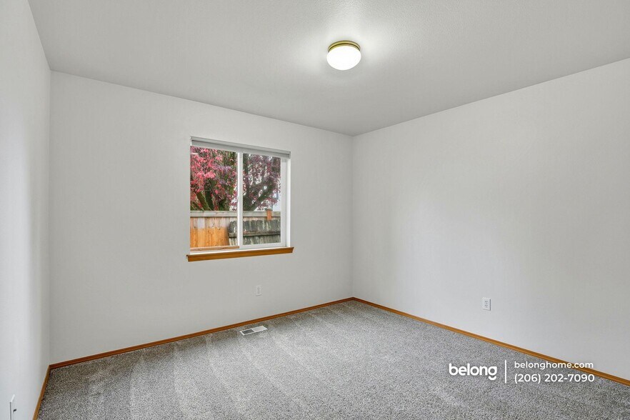 Building Photo - 15119 182nd Ave SE