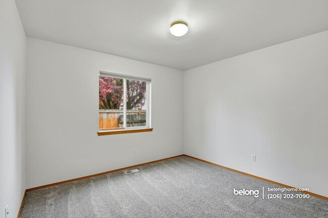 Building Photo - 15119 182nd Ave SE