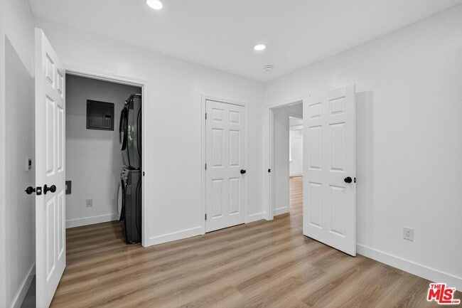 Building Photo - 546 San Juan Ave