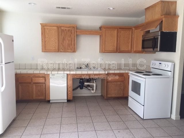 Building Photo - 936 W 13th St