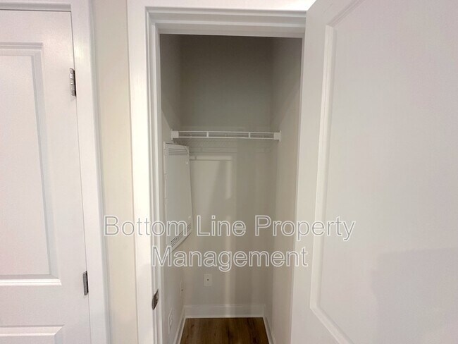 Building Photo - 460 Spearfield Ln