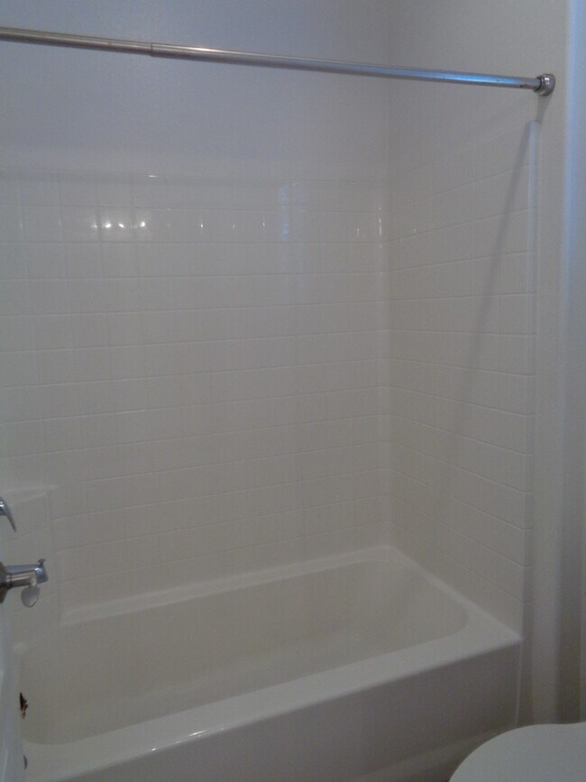 Building Photo - Custom executive home in gated community 1...