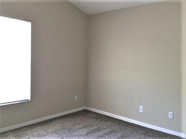 Building Photo - 1054 Royal Oaks Dr