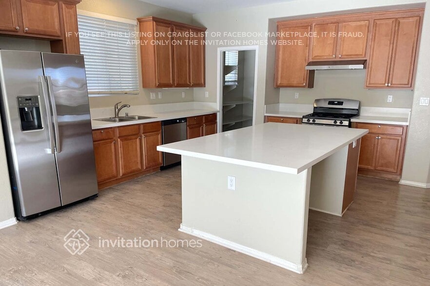 Building Photo - 6814 Miramar Ln