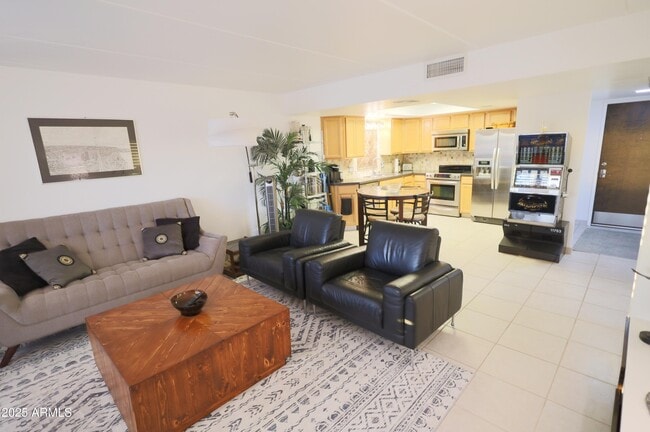 Building Photo - 7820 E Camelback Rd