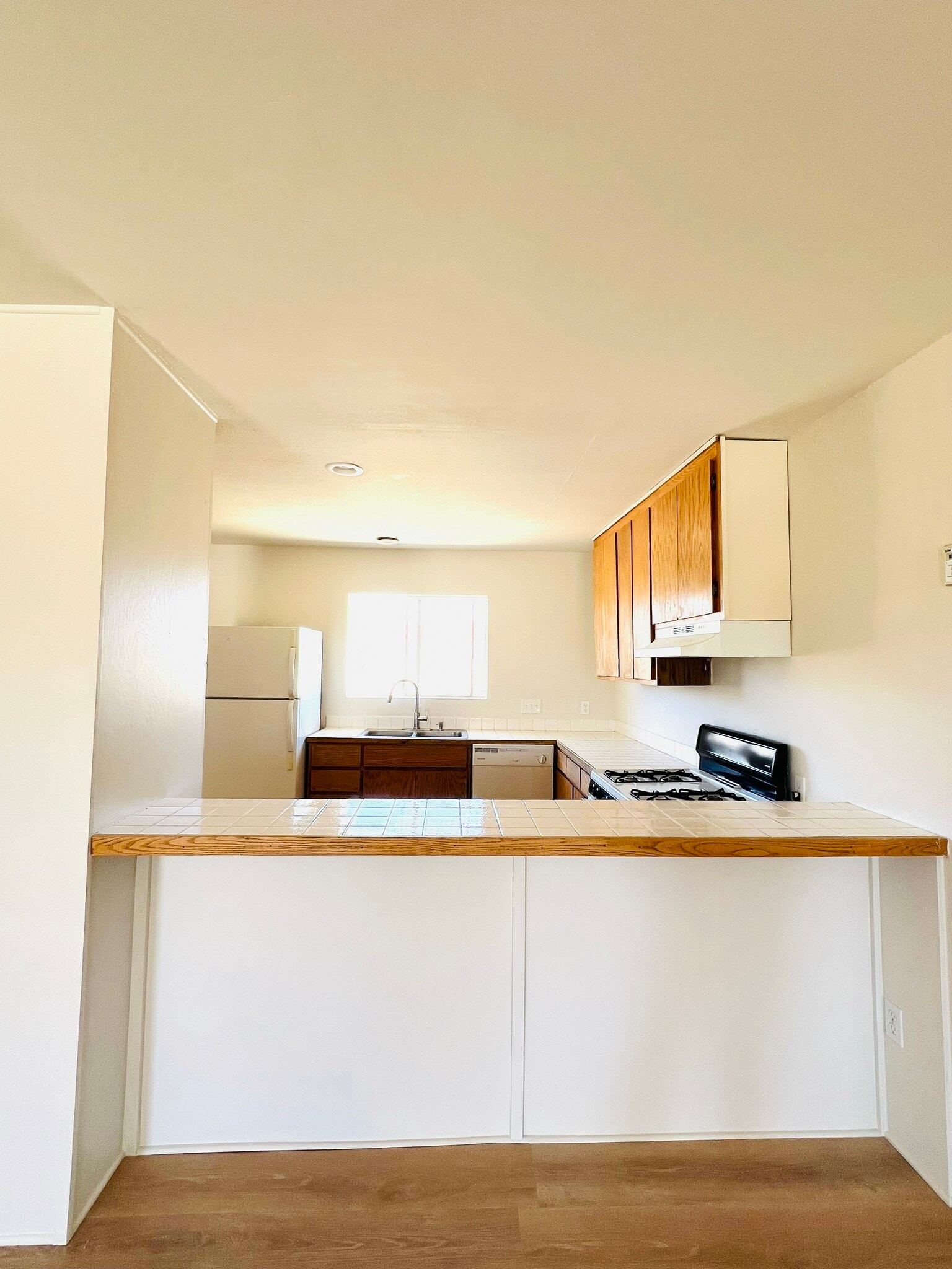 Building Photo - 6688 National Park Dr