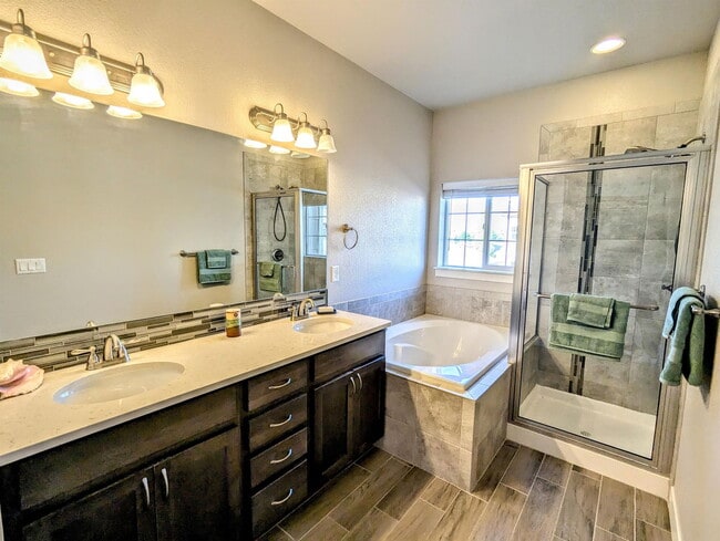 Building Photo - 4903 Northern Lights Dr