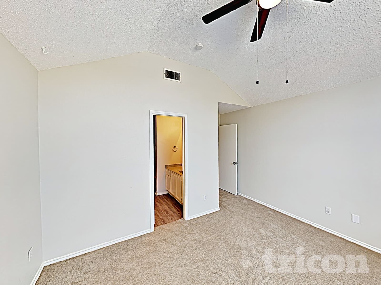 Building Photo - 1105 Parker Ct