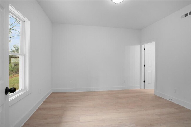 Building Photo - Brand New Construction in Near Downtown Athens