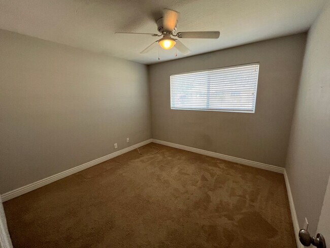 Building Photo - Beautiful Three Bedroom Scottsdale House w...