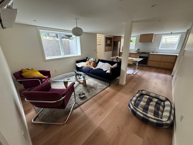 Building Photo - 2034 SE 28th Pl