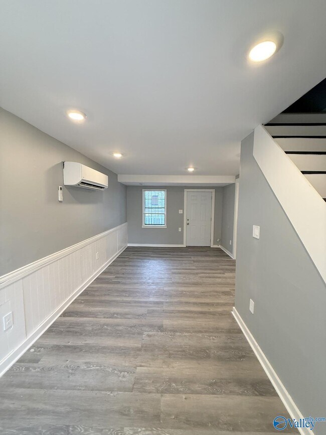 Building Photo - 3316 Clopton St SW