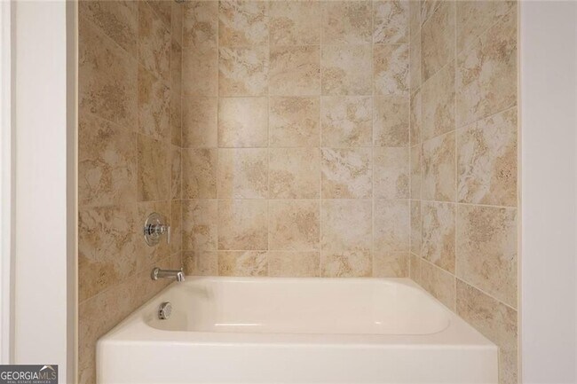 Building Photo - 4240 Hickory Pne Aly