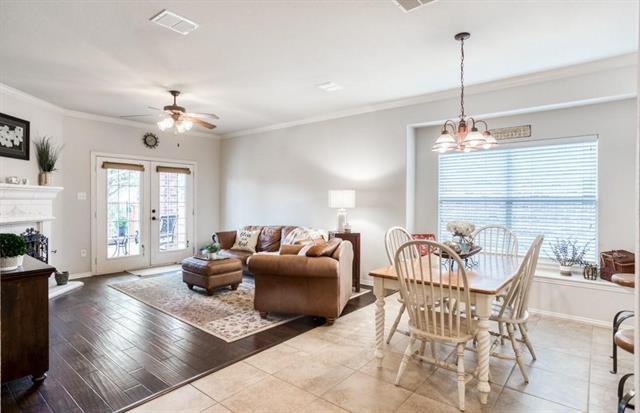 Building Photo - 11550 Henderson Dr