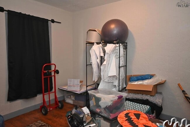 Building Photo - 1714 7th St