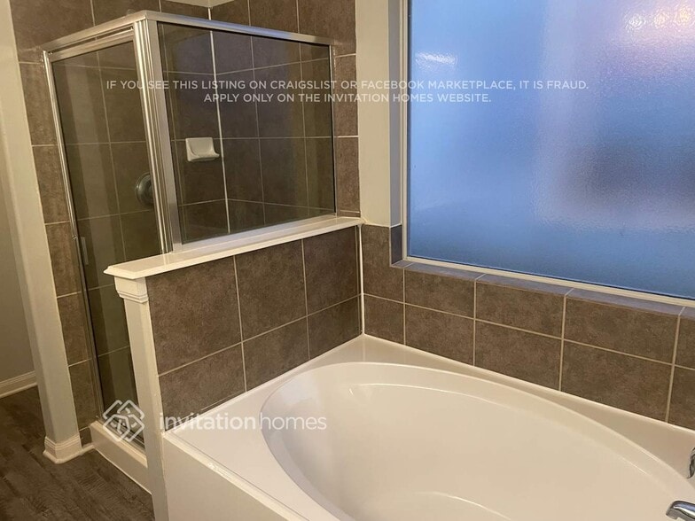 Building Photo - 3335 Fiorella Way