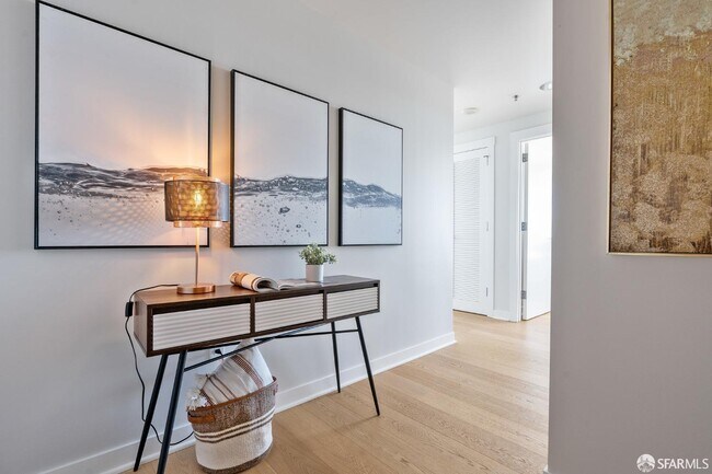 Building Photo - 501 Beale St