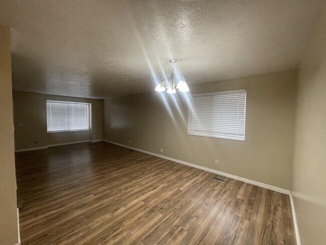 Building Photo - 6517 S Lotus Way