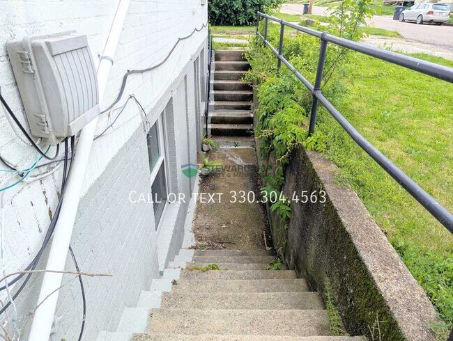 Building Photo - 177 Watson St