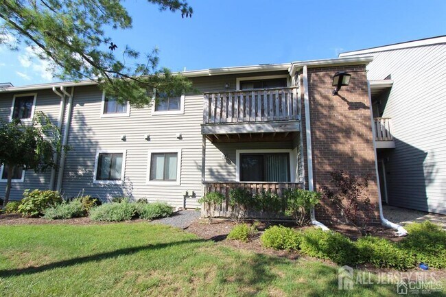 Building Photo - 208 Ravens Crest Dr