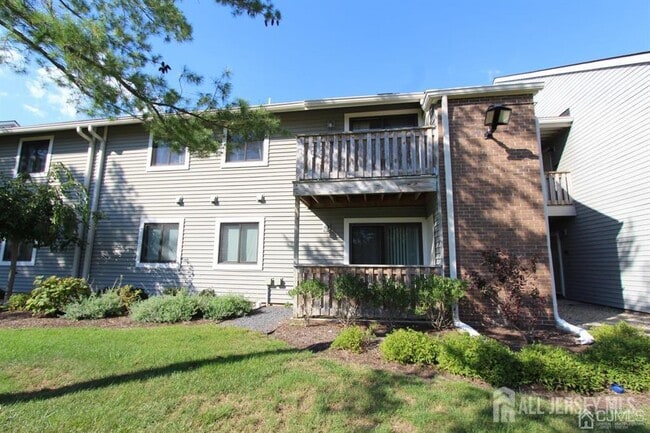 Building Photo - 208 Ravens Crest Dr