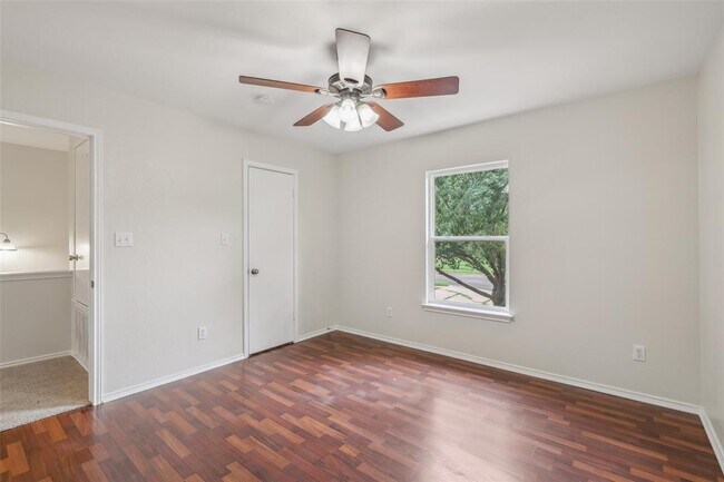 Building Photo - 8313 Steamline Cir