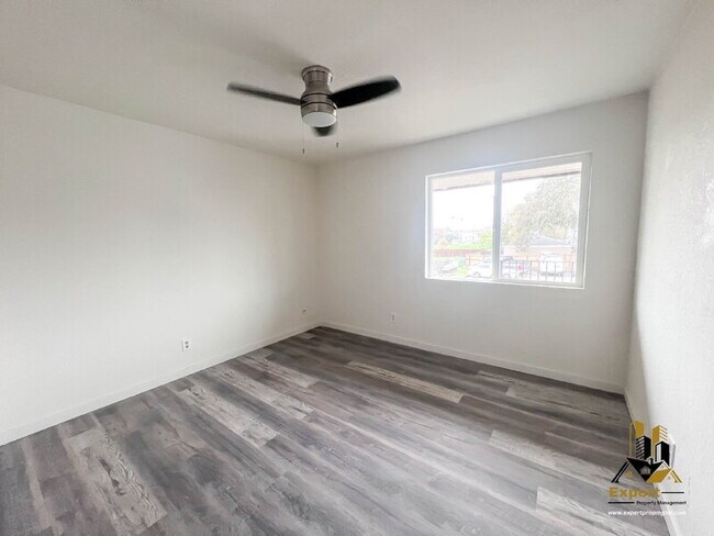 Building Photo - 1507 Nogales St