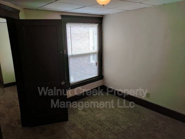 Building Photo - 2103 1/2 E. 31st Street