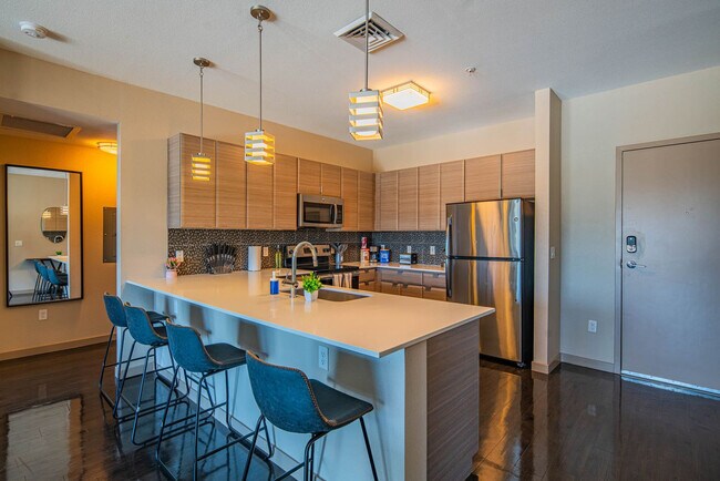 Building Photo - 295 E Roosevelt St