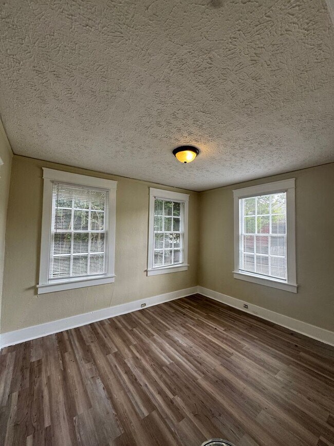 Building Photo - South Penn Duplex of Capitol Heights