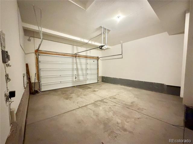 Building Photo - 11056 Hayloft St